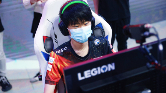 两人不仅投 两人不仅投